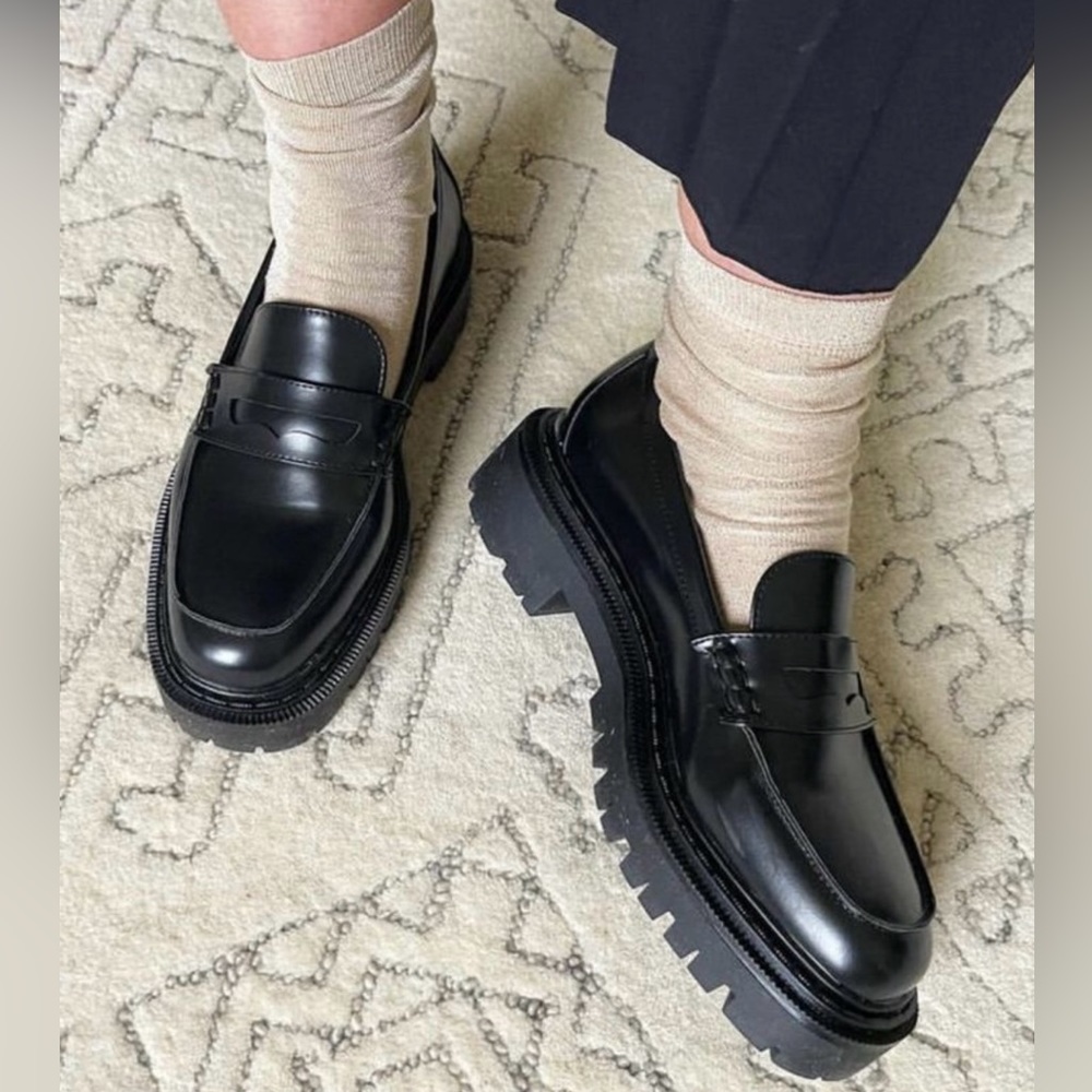 H&M Women’s Chunky-soled loafers Black Size 38/US 7 “as is”